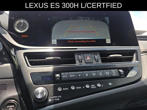 Used 2025 Lexus ES 300h w/ Premium Package FWD image 30