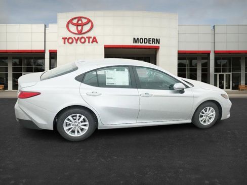 New 2026 Toyota Camry LE image 24