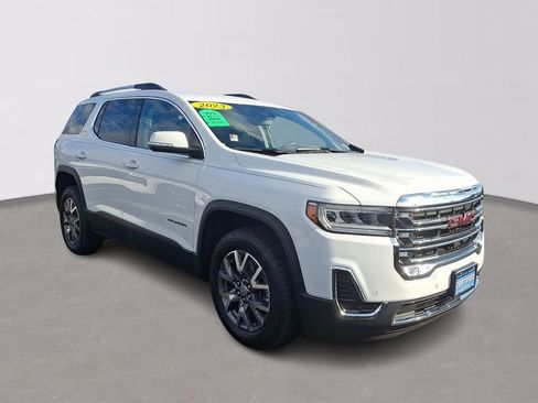 Certified 2023 GMC Acadia SLE w/ Driver Convenience Package image 3