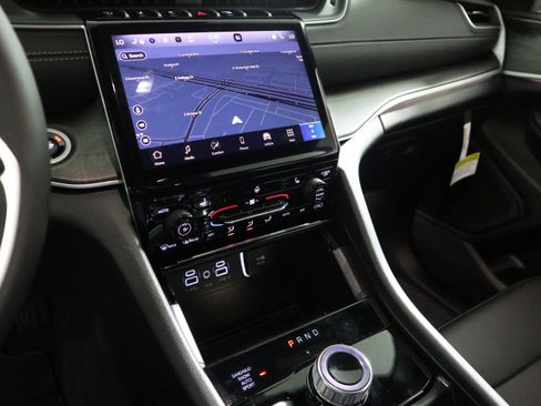New 2025 Jeep Grand Cherokee L Limited AWD/4WD image 25