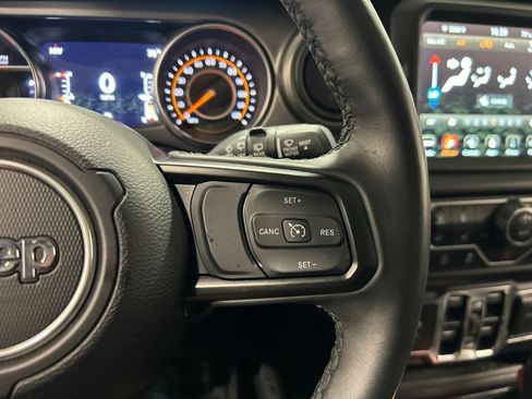 Used 2023 Jeep Wrangler Unlimited Sport AWD/4WD image 19