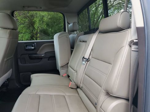 Used 2016 GMC Sierra 2500 Denali w/ Duramax Plus Package AWD/4WD image 10