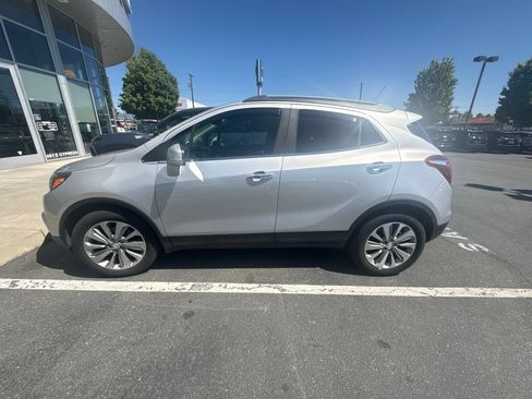 Used 2019 Buick Encore Preferred FWD image 2