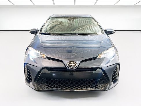 Used 2017 Toyota Corolla SE image 2