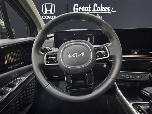Used 2025 Kia Carnival SX Prestige image 11