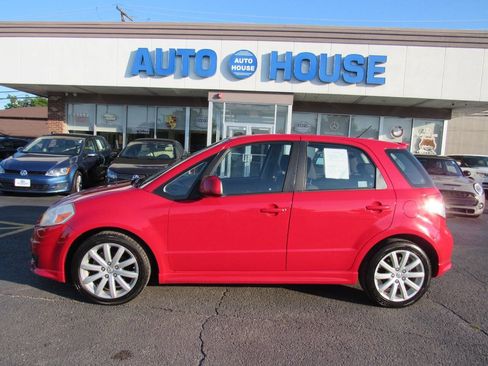 Used 2011 Suzuki SX4 Sportback FWD image 4