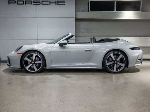 Used 2025 Porsche 911 Carrera image 2