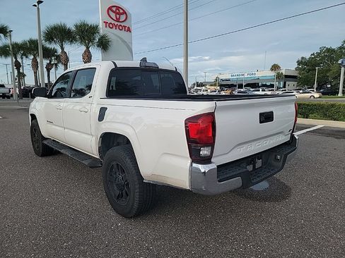 Used 2018 Toyota Tacoma SR5 RWD image 4