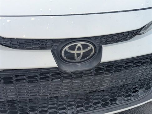 Used 2022 Toyota Corolla LE image 10