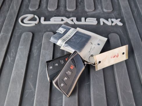 Used 2022 Lexus NX 350 NX 350 Premium image 32