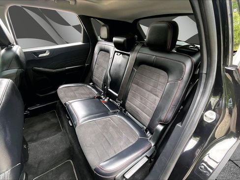 Certified 2022 Ford Escape SEL w/ SEL Stealth AWD Package image 25