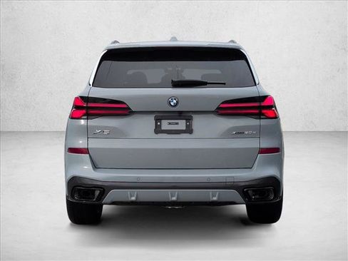 Used 2026 BMW X5 xDrive50e w/ M Sport Package AWD/4WD image 8