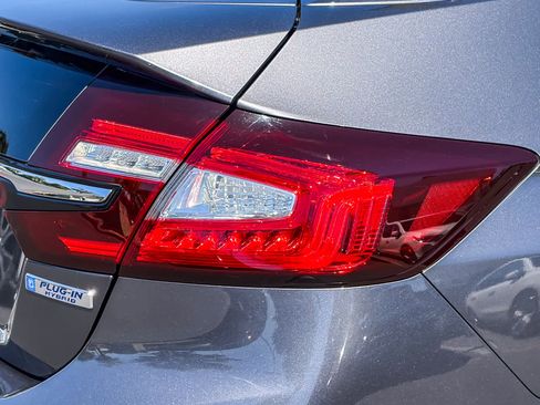 Used 2020 Honda Clarity Plug-In Hybrid image 6