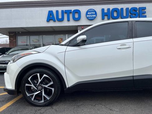 Used 2018 Toyota C-HR XLE image 33