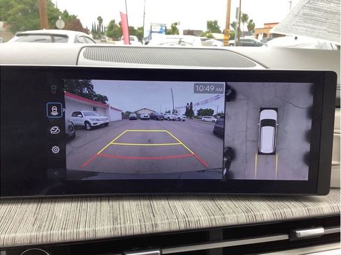 Used 2024 Hyundai Santa Fe Calligraphy FWD image 3