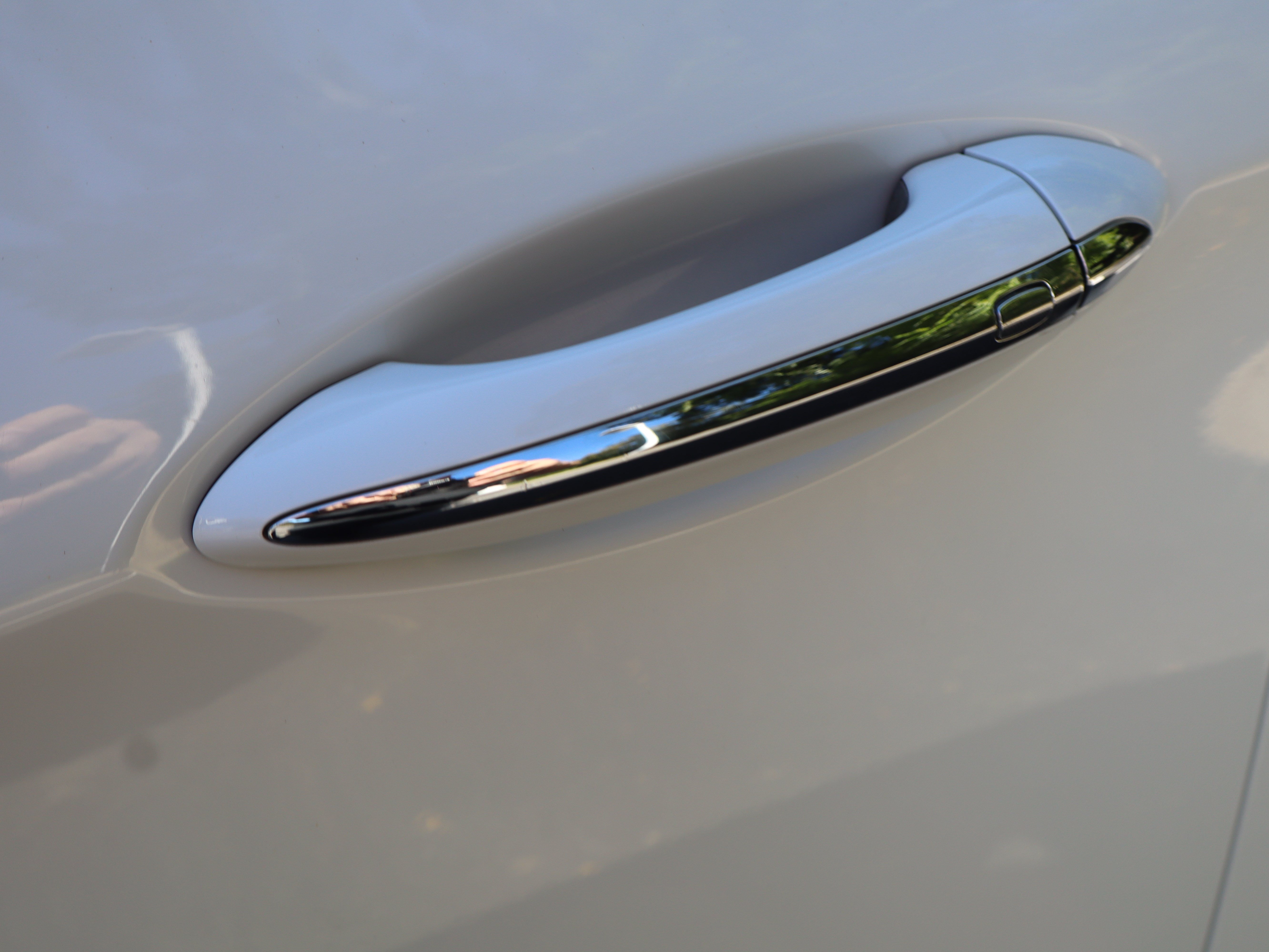 Used 2018 Buick Envision Essence FWD image 18