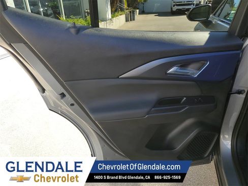 New 2026 Chevrolet Equinox EV LT w/ LPO, Blackout Package image 16