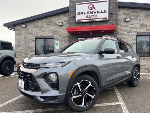 Used 2022 Chevrolet TrailBlazer RS w/ Sun and Liftgate Package image 1