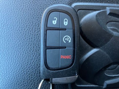 Used 2017 RAM 2500 Laramie w/ Protection Group image 33