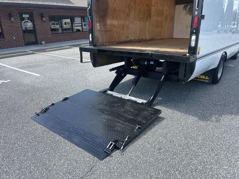 Used 2018 Chevrolet Express 3500 w/ Power Convenience Package image 29