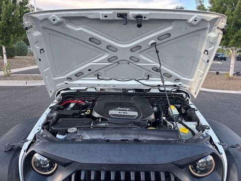 Used 2014 Jeep Wrangler Unlimited Sport w/ Quick Order Package 24S AWD/4WD image 21