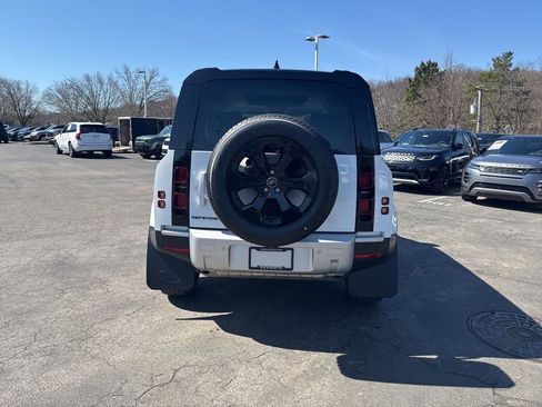 Used 2025 Land Rover Defender 110 S image 4