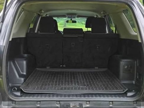 Used 2016 Toyota 4Runner SR5 AWD/4WD image 7