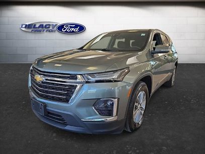 Used 2023 Chevrolet Traverse LT