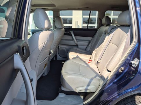 Used 2013 Toyota Highlander SE AWD/4WD image 28
