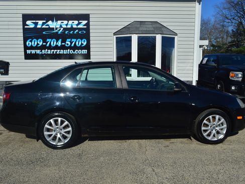 Used 2010 Volkswagen Jetta SE image 6