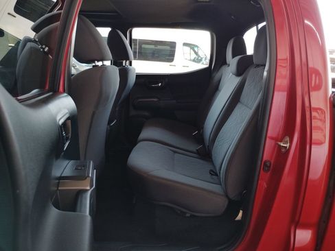 Used 2016 Toyota Tacoma TRD Sport RWD image 18