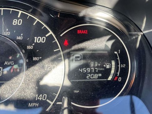 Used 2015 Nissan Versa Note SV FWD image 26