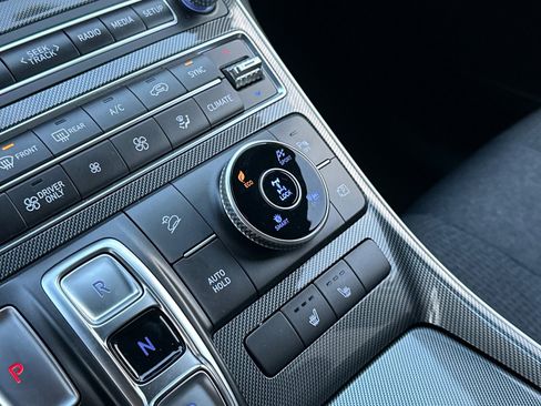 Used 2023 Hyundai Santa Fe Blue image 31