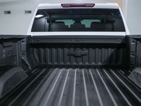 Used 2024 Chevrolet Silverado 2500 LT AWD/4WD image 30