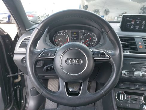Used 2018 Audi Q3 2.0T Premium Plus w/ Premium Plus Package AWD/4WD image 19