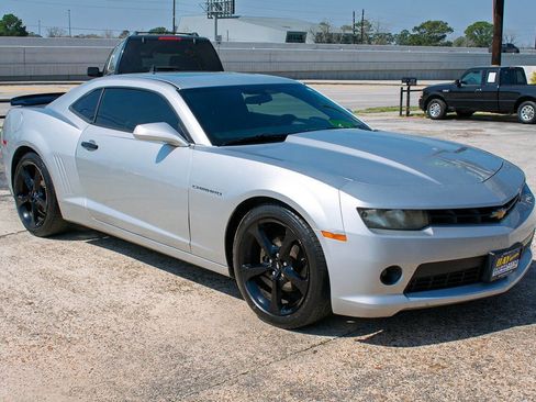 Used 2014 Chevrolet Camaro LT image 8