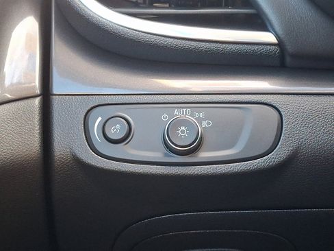 Certified 2022 Buick Encore Preferred image 22