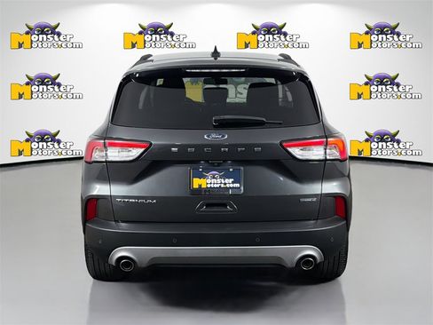 Used 2020 Ford Escape Titanium image 6