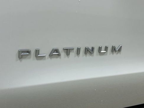 Used 2025 Ford Expedition Platinum AWD/4WD image 29