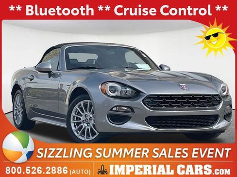 Used 2017 FIAT 124 Spider Classica RWD image 1