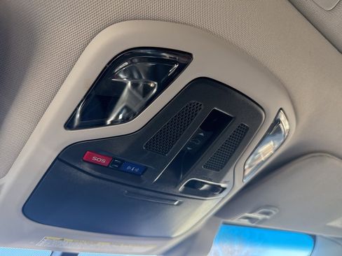 Used 2022 Subaru Outback Limited image 17