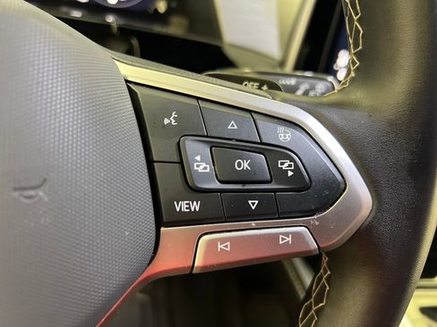 Used 2024 Volkswagen Atlas Cross Sport SE AWD/4WD image 49