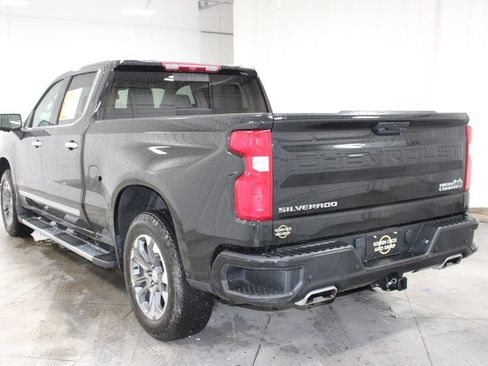 Used 2025 Chevrolet Silverado 1500 High Country AWD/4WD image 7