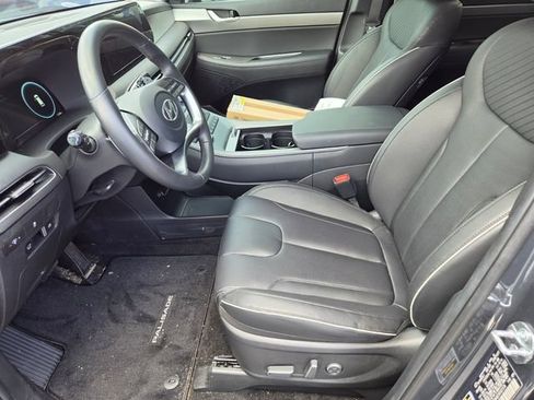 Used 2025 Hyundai Palisade SEL FWD image 10