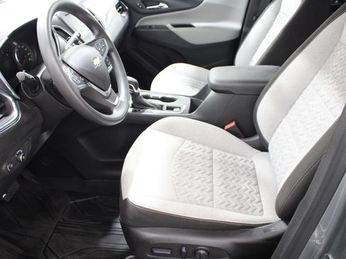 Used 2023 Chevrolet Equinox LT w/ LPO, Floor Liner Package image 5