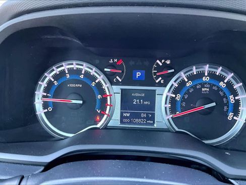 Used 2019 Toyota 4Runner TRD Off-Road AWD/4WD image 25