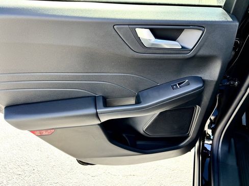 New 2025 Ford Escape SE image 14