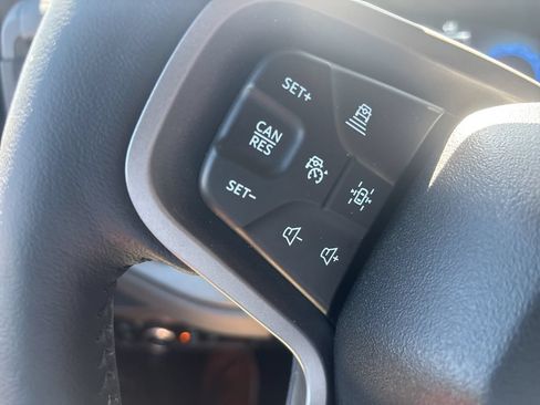 Used 2025 Ford Bronco Badlands AWD/4WD image 6