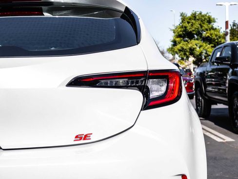 Certified 2025 Toyota Corolla SE image 10