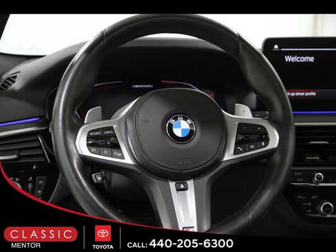 Used 2022 BMW M550i xDrive w/ Premium Package image 7